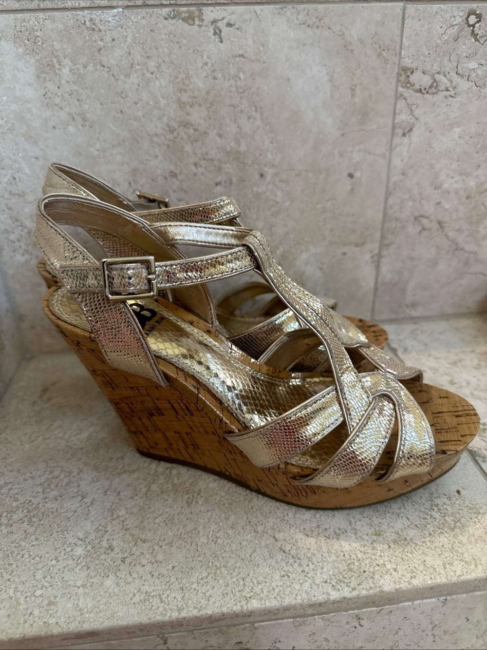 New Gianni Bini 7,5 Gold Metallic Cork Wedge Sandals